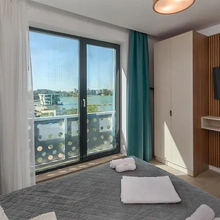Apartman Lakefront Luxe
